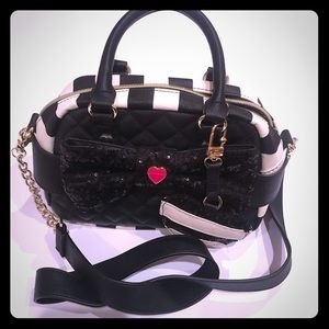 Betsy Johnson cute purse!!!💗💋